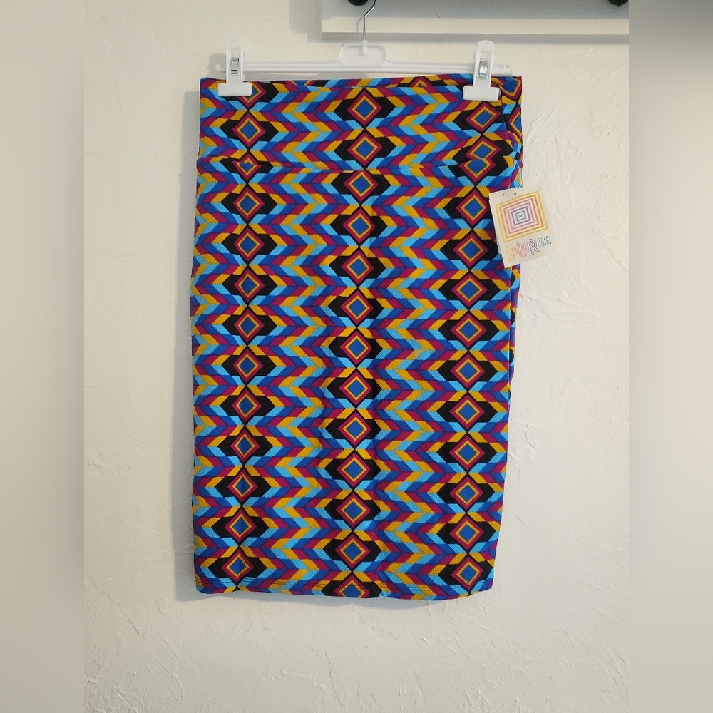 Lularoe Cassie skirt, size Medium, stretch
